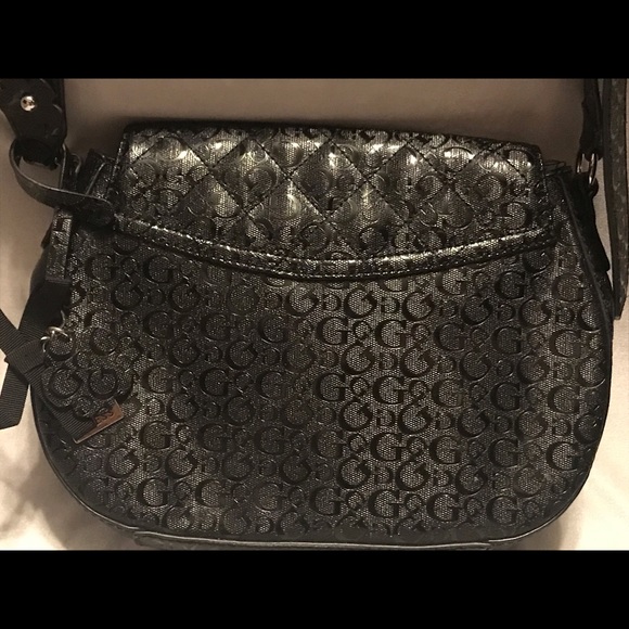 🔥Guess Crossbody Bag 🔥 - Picture 4 of 8